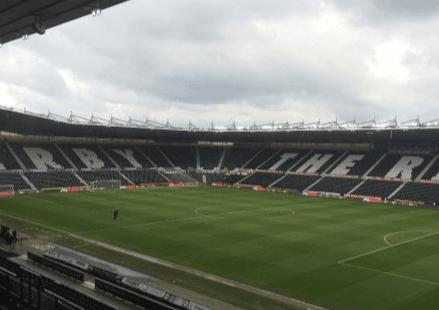 Pride Park Stadyumu